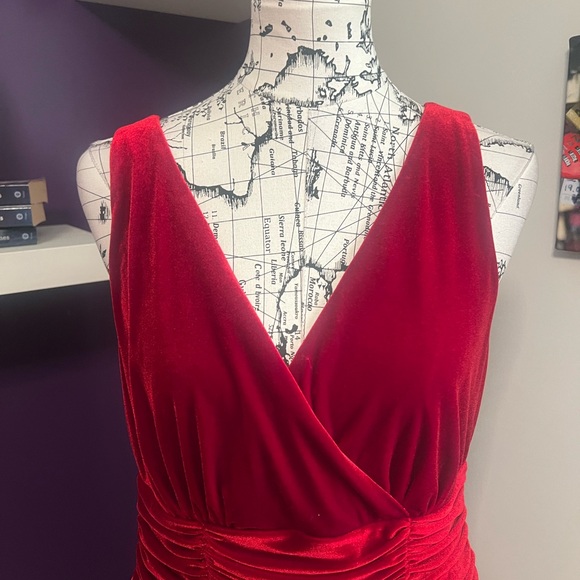 AGB Red Sleeveless Velvetlike Dress - Picture 2 of 11
